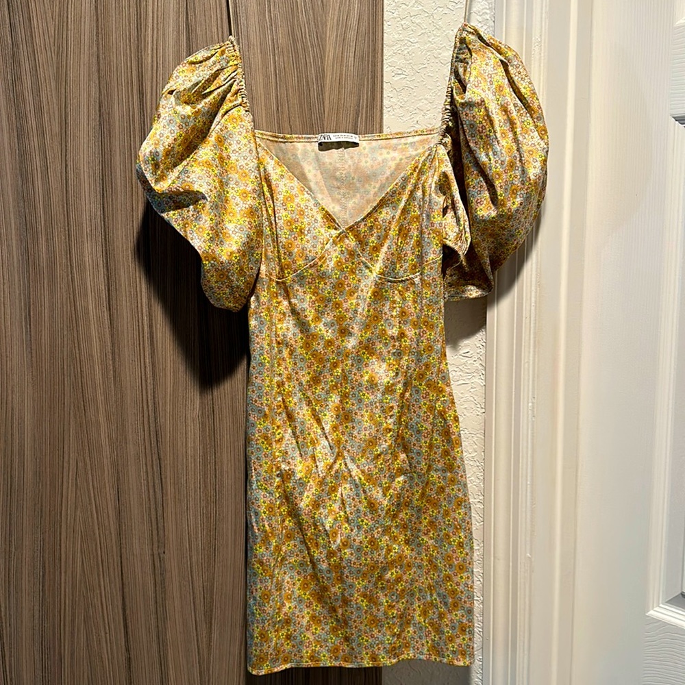 Zara dress size M
